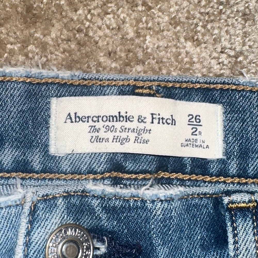 Abercrombie & Fitch '90s Straight Ultra High Rise Jeans - Picture 8 of 8